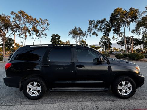 Used 2008 Toyota Sequoia SR5 image 5