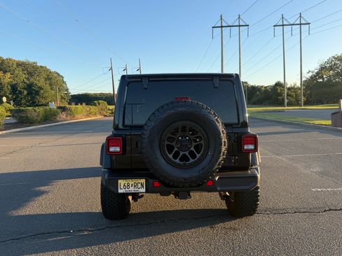 Used 2022 Jeep Wrangler Unlimited Sport AWD/4WD image 5