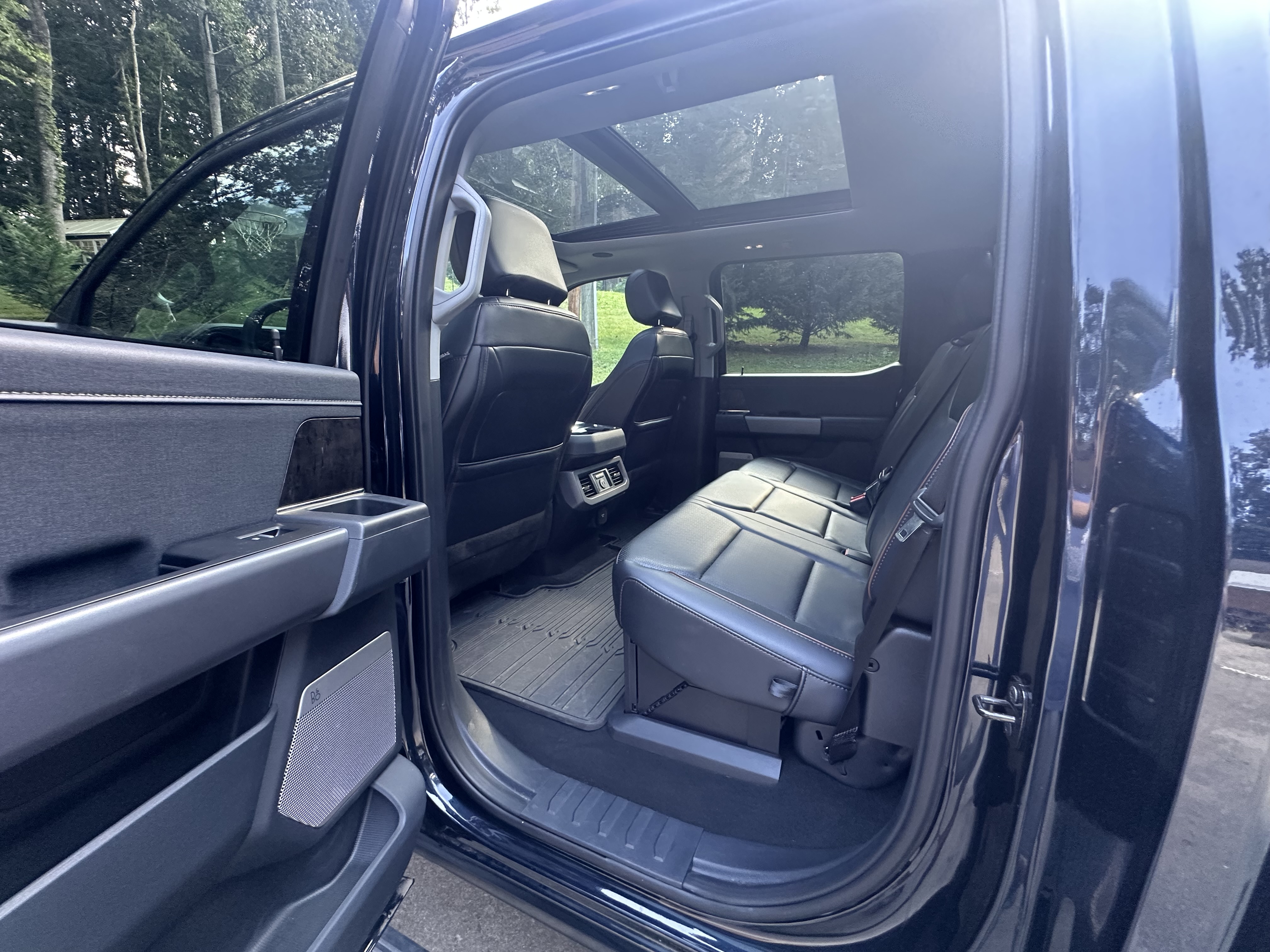 Used 2025 Ford F250 Lariat w/ Lariat Ultimate Package AWD/4WD image 19