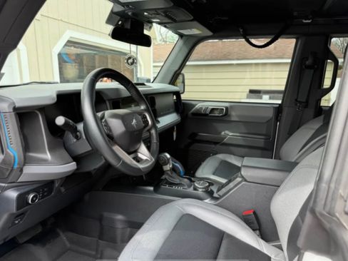 Used 2024 Ford Bronco Black Diamond image 15