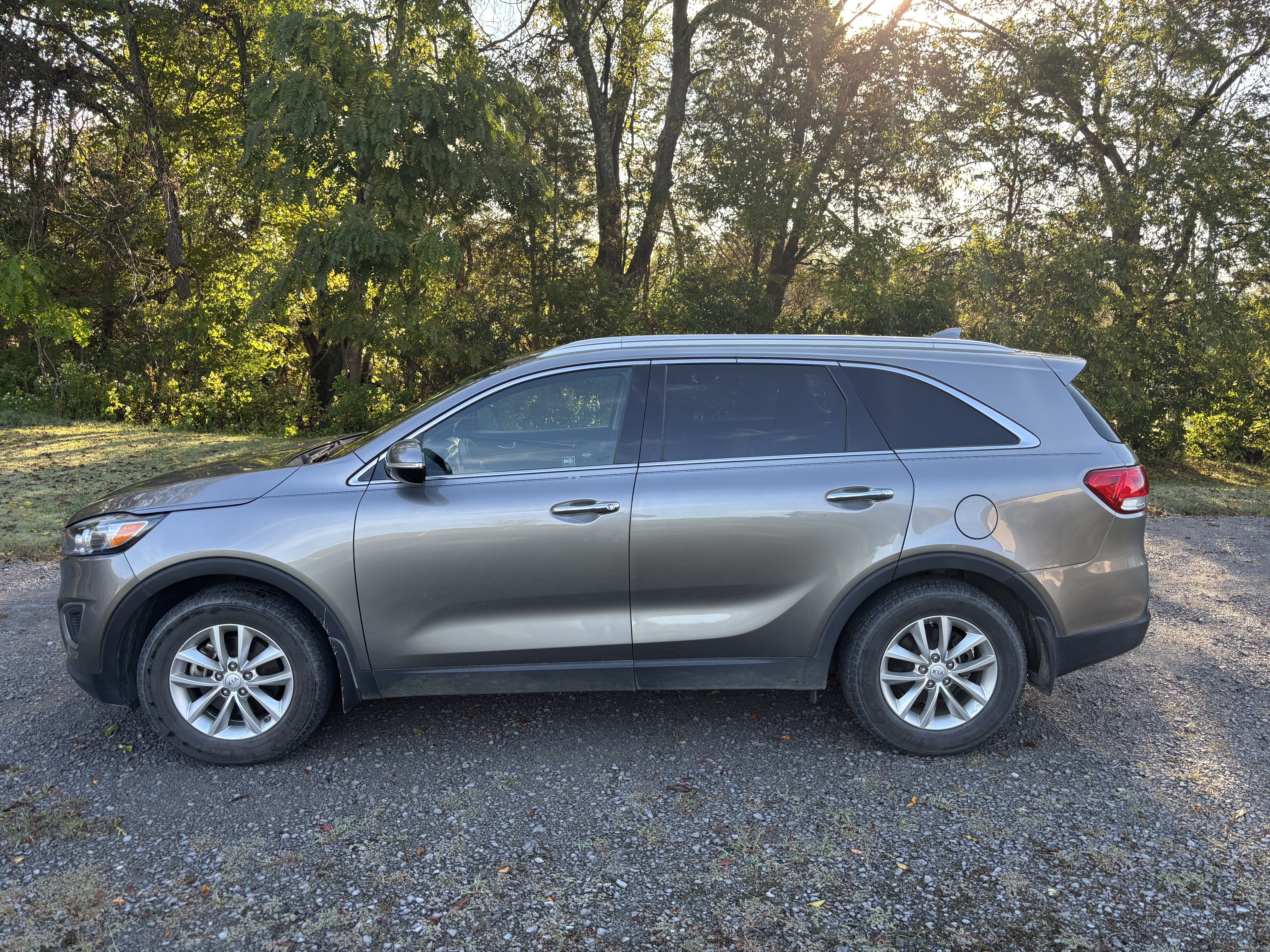 Used 2016 Kia Sorento FWD w/ LX Convenience Package image 5