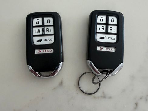 Used 2015 Honda Odyssey Touring image 26