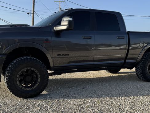 Used 2026 RAM 2500 Limited AWD/4WD image 2