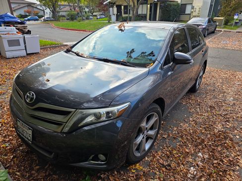 Used 2013 Toyota Venza Limited image 10