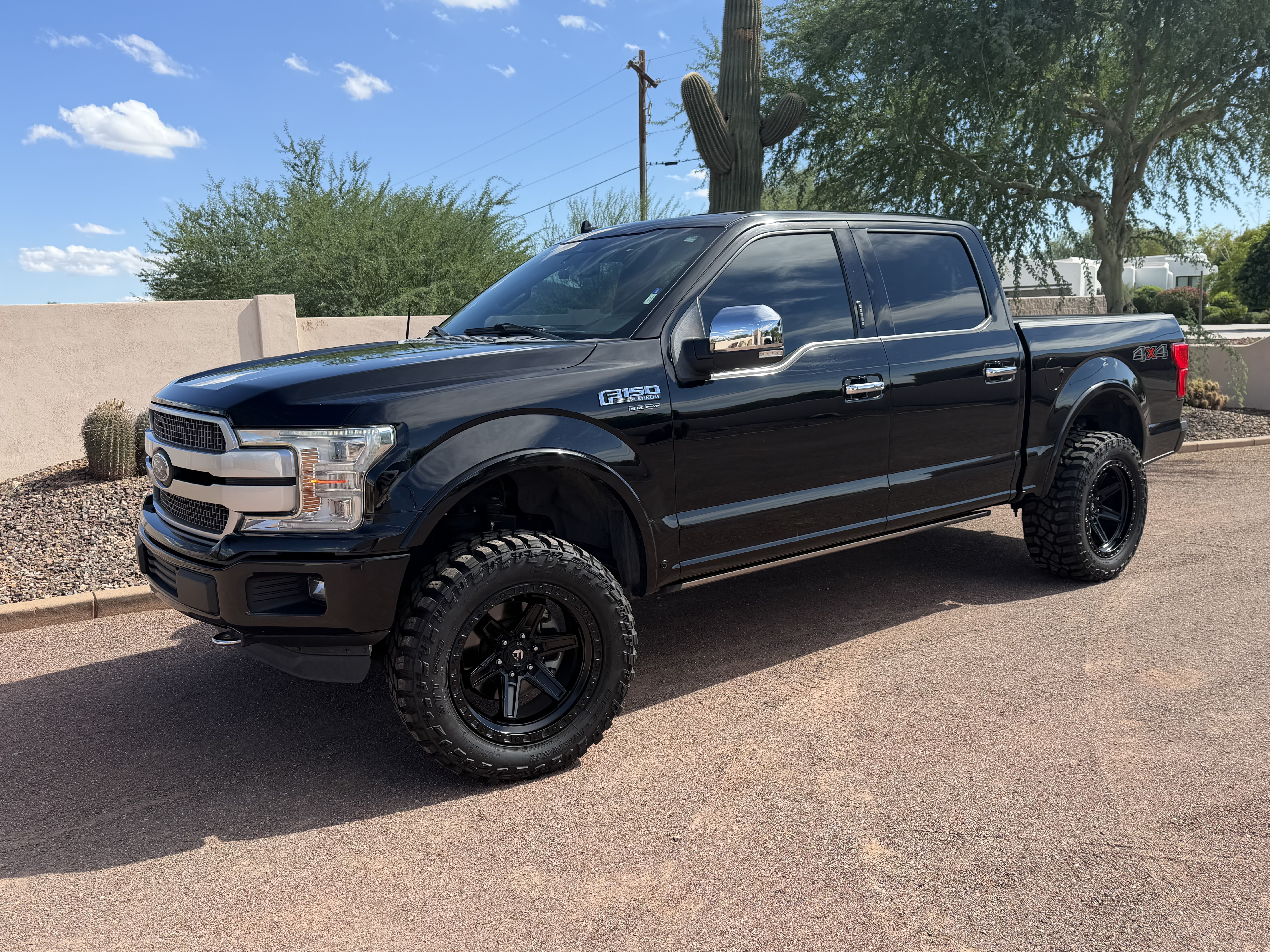 Used 2018 Ford F150 Platinum w/ Equipment Group 701A Luxury AWD/4WD image 2