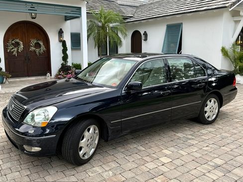 Used 2001 Lexus LS 430 w/ Ultra Luxury Pkg RWD image 1