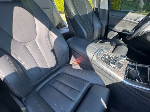 Used 2022 BMW X7 xDrive40i w/ Executive Package AWD/4WD image 15