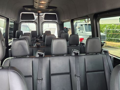 Used 2019 Mercedes-Benz Sprinter 2500 image 8