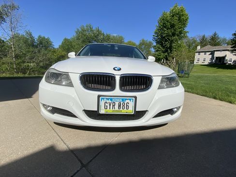 Used 2011 BMW 328i xDrive Sedan AWD/4WD image 5
