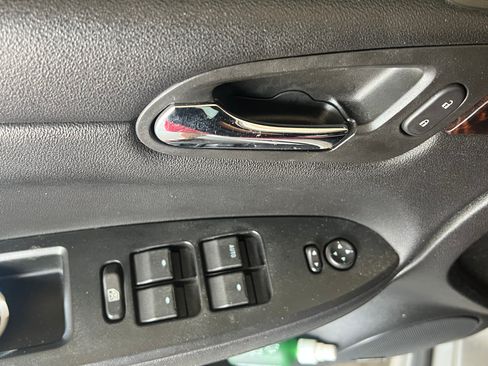 Used 2013 Chevrolet Impala LTZ FWD image 8