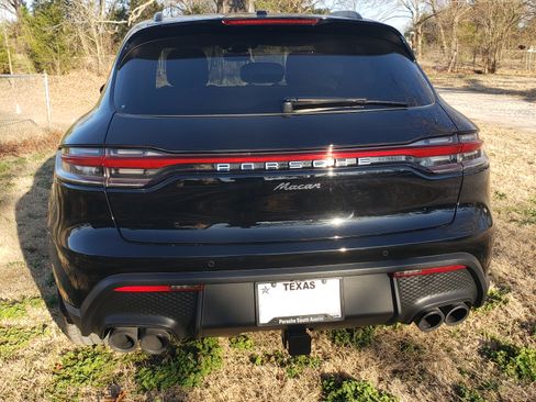 Used 2025 Porsche Macan image 4