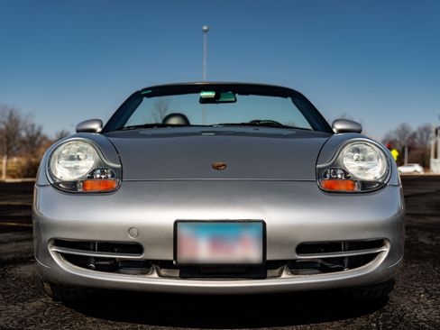 Used 2000 Porsche 911 Carrera 4 image 10
