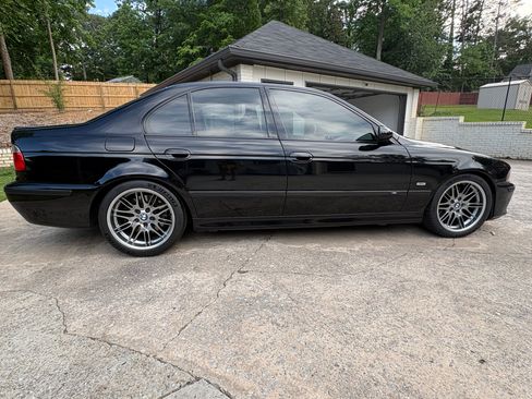 Used 2002 BMW M5 RWD image 2