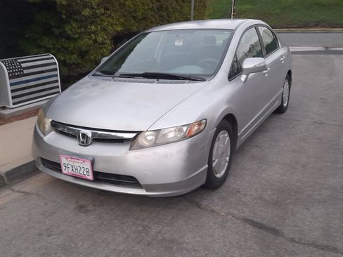 Used 2007 Honda Civic Hybrid Sedan image 12