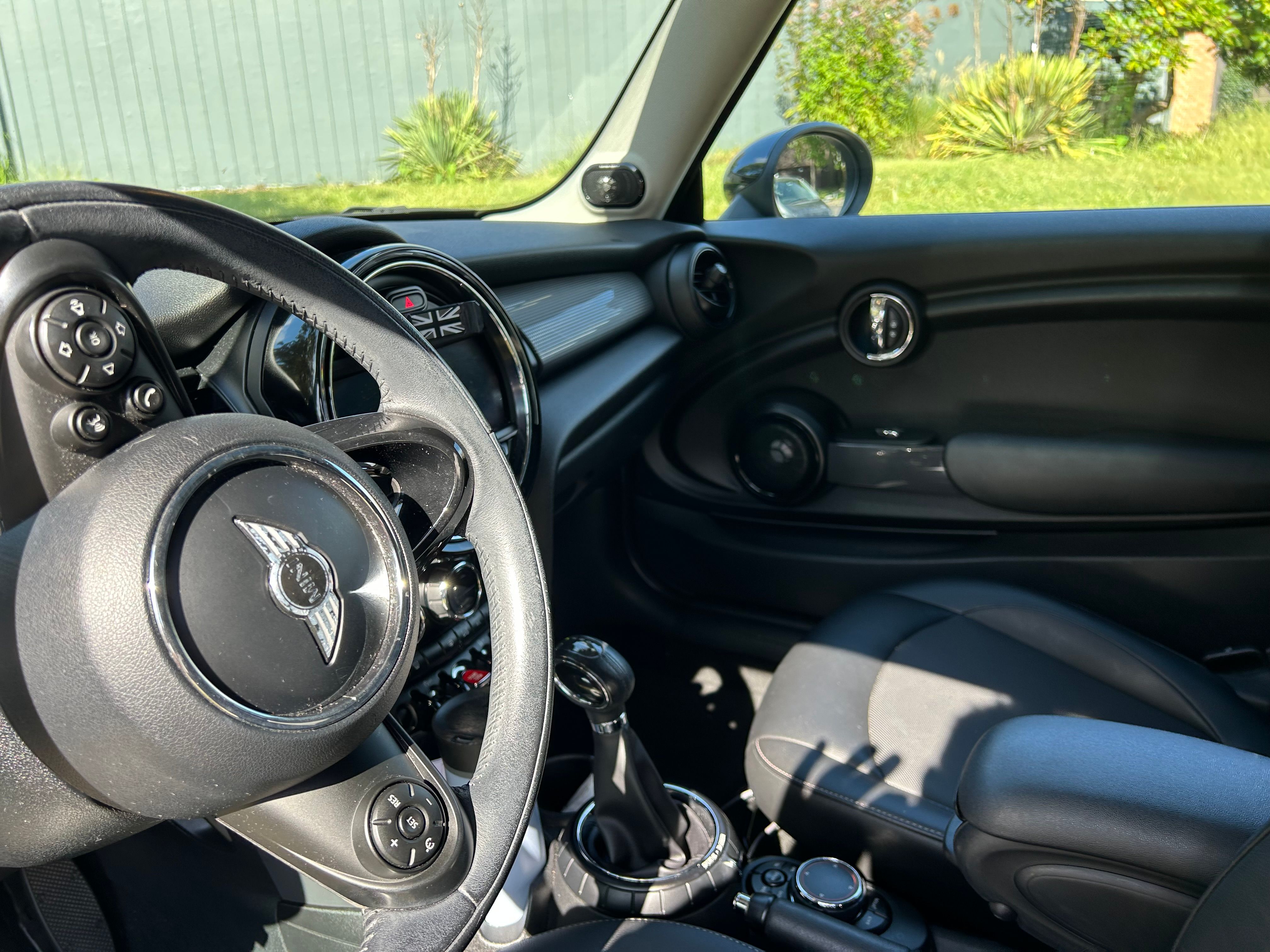Used 2015 MINI Cooper 2-Door Hardtop FWD image 11