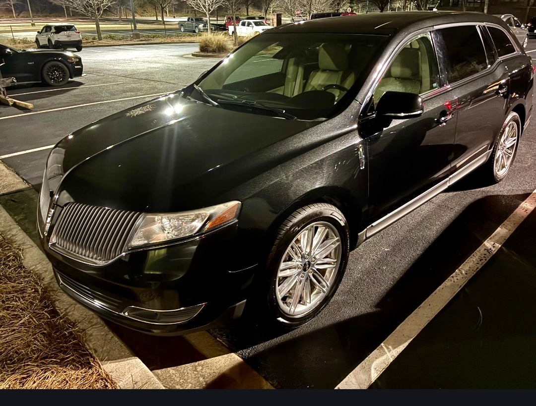 Used 2014 Lincoln MKT AWD w/ Equipment Group 201A image 2