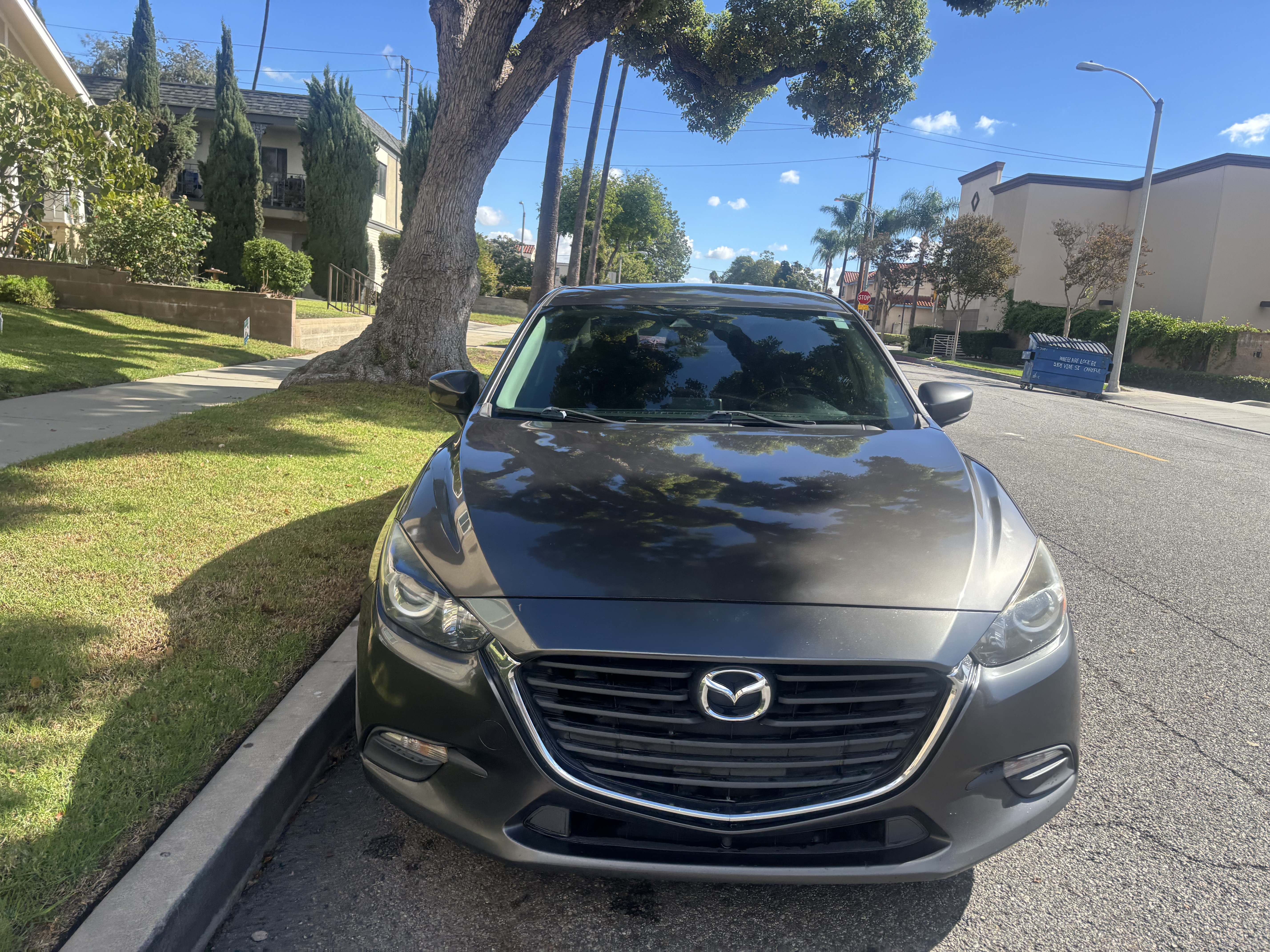 Used 2018 MAZDA MAZDA3 Touring FWD image 13