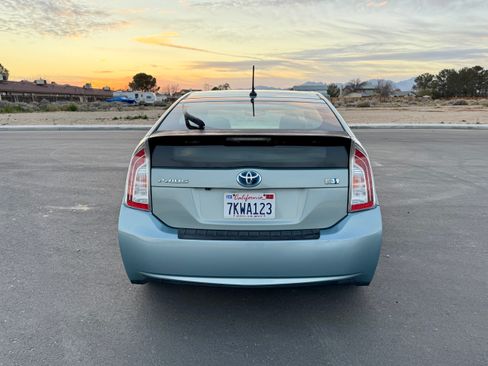 Used 2013 Toyota Prius Four w/ Deluxe Solar Roof Pkg image 11