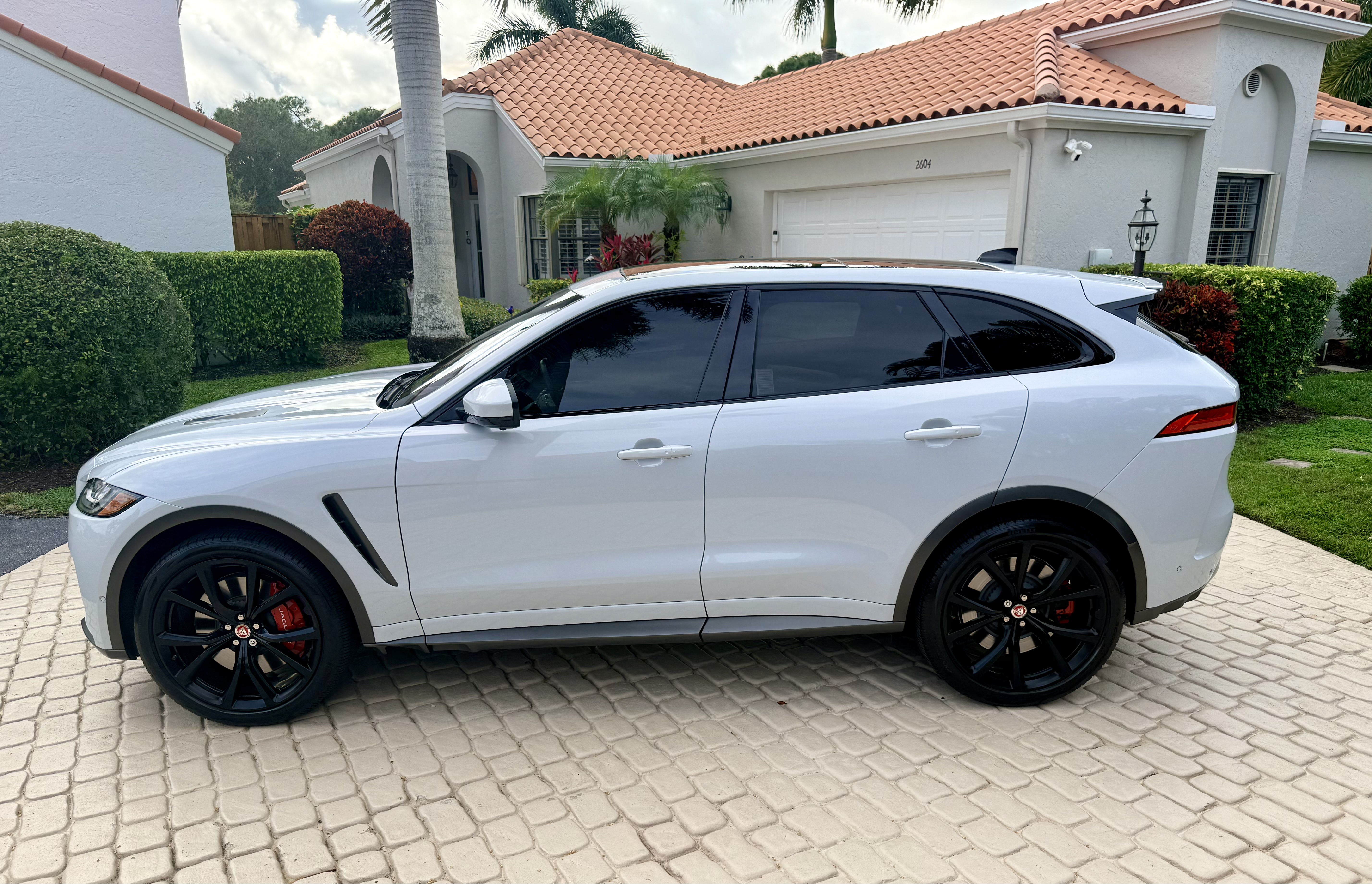 Used 2020 Jaguar F-PACE SVR AWD/4WD image 6