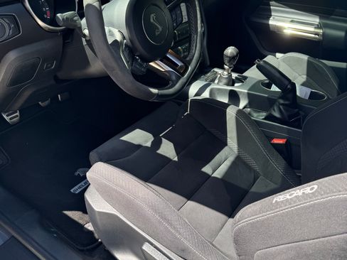 Used 2018 Ford Mustang Shelby GT350 w/ Electronics Package RWD image 10