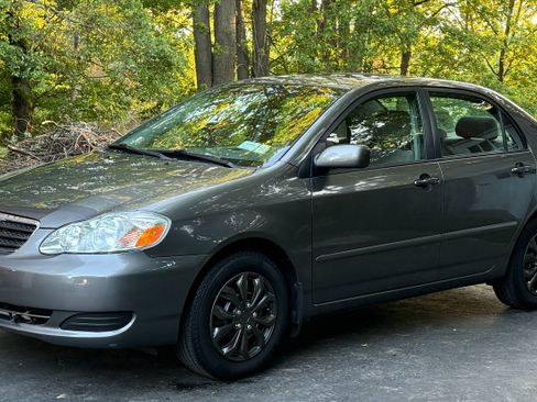 Used 2008 Toyota Corolla LE FWD image 2