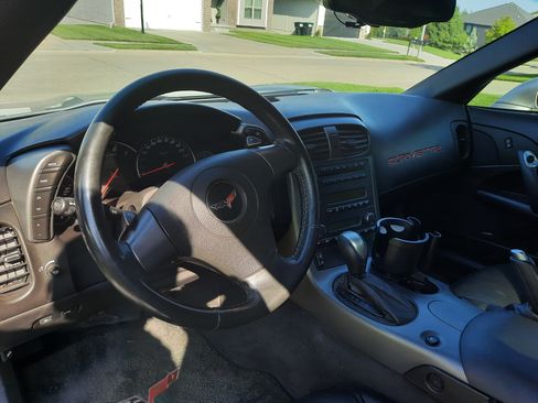 Used 2006 Chevrolet Corvette Coupe w/ Preferred Equipment Group image 8