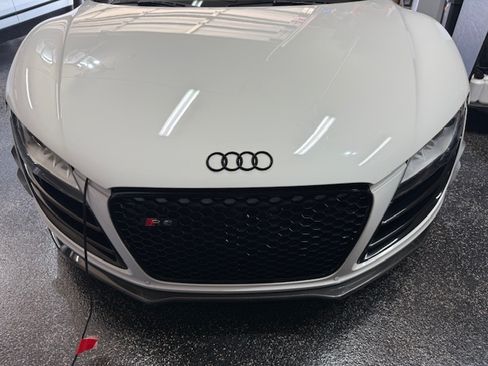 Used 2011 Audi R8 V10 image 13