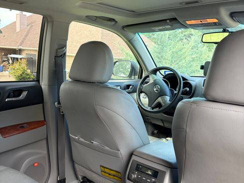 Used 2008 Toyota Highlander Limited AWD/4WD image 6