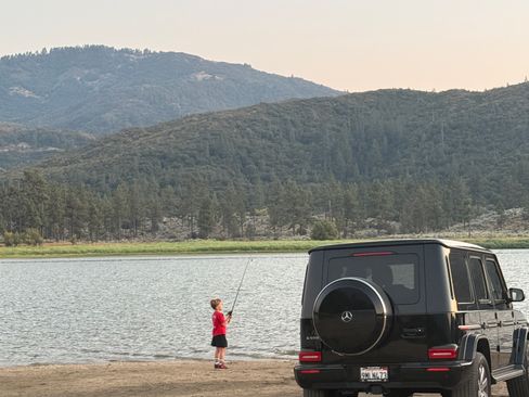 Used 2024 Mercedes-Benz G 550 image 1