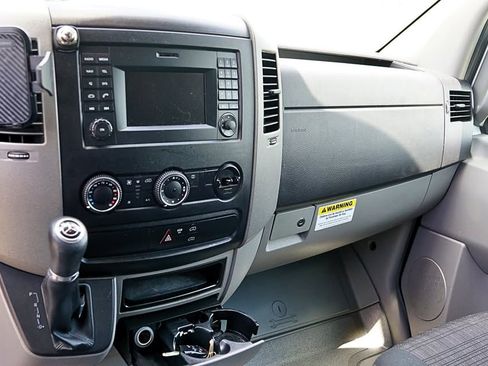 Used 2018 Mercedes-Benz Sprinter 2500 image 10