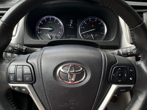 Used 2015 Toyota Highlander Limited w/ Driver Technology Package FWD image 18