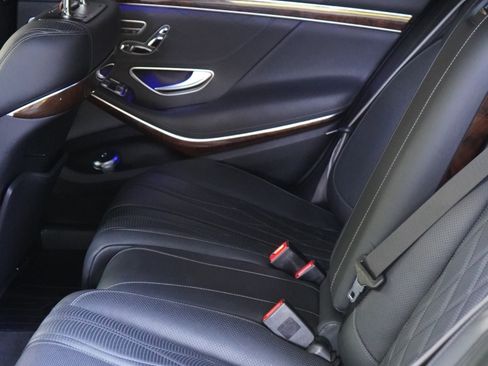 Used 2015 Mercedes-Benz S 63 AMG 4MATIC Sedan image 21