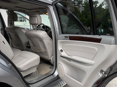 Used 2012 Mercedes-Benz GL 450 4MATIC image 15
