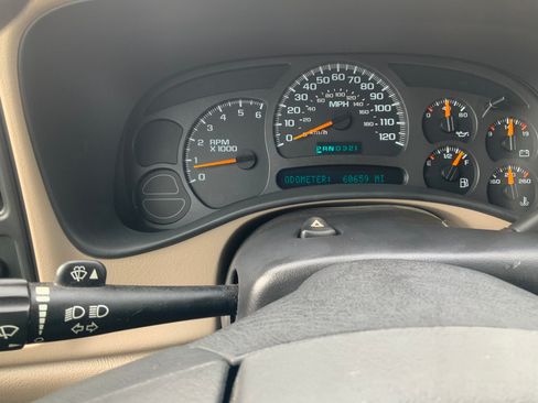 Used 2004 GMC Sierra 1500 SLE w/ Light Duty Power Package image 9