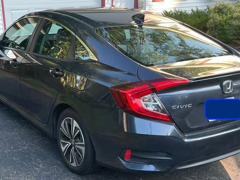 Used 2018 Honda Civic EX-T image 17