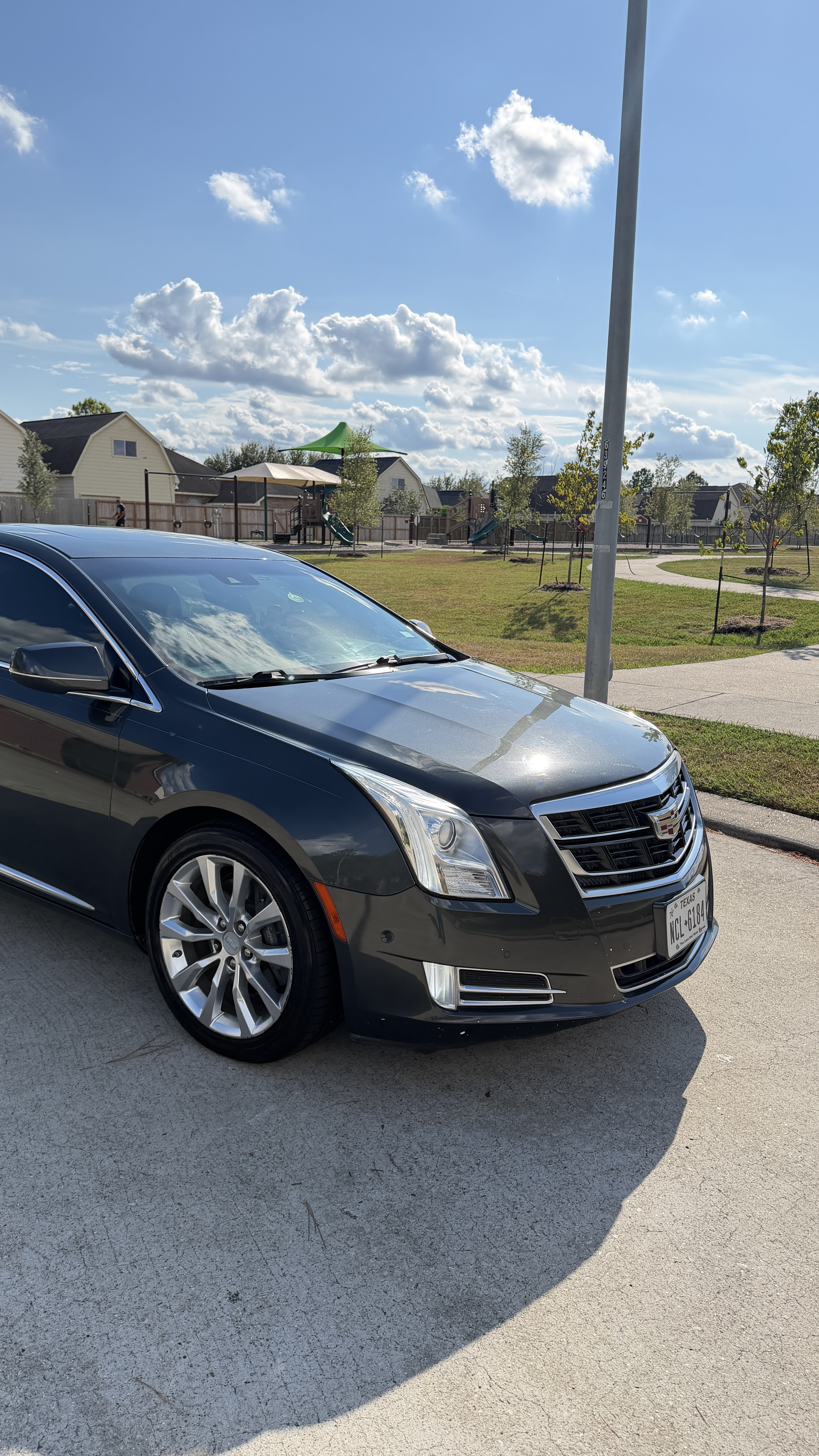 Used 2017 Cadillac XTS Luxury w/ Driver Awareness Package FWD image 4