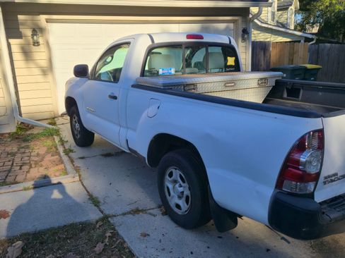 Used 2009 Toyota Tacoma 2WD Regular Cab image 1