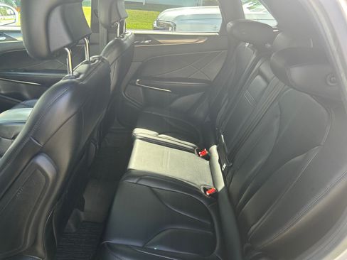 Used 2017 Lincoln MKC Premiere FWD image 8