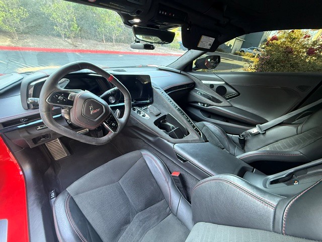 Used 2023 Chevrolet Corvette Stingray Premium Cpe w/ Z51 Performance Package RWD image 6
