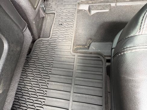 Used 2014 Chevrolet Traverse LTZ image 21