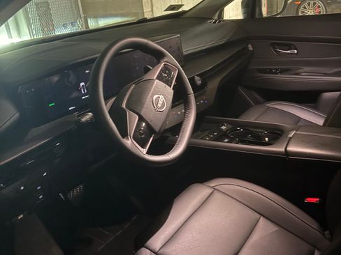 Used 2025 Nissan Murano SV AWD/4WD image 10
