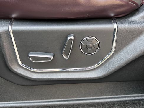 Used 2017 Ford F250 Platinum w/ Platinum Ultimate Package image 9