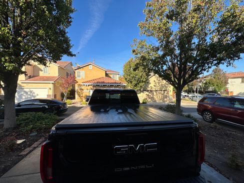 Used 2022 GMC Sierra 3500 Denali w/ Denali Black Diamond Edition image 6