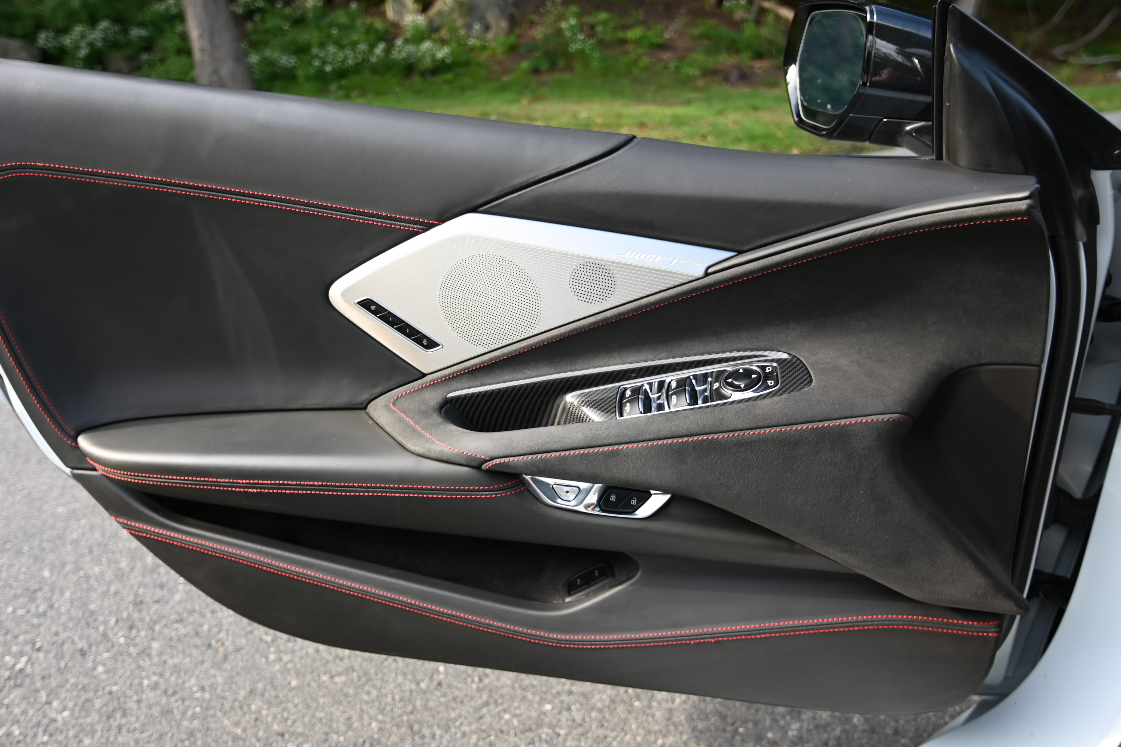 Used 2021 Chevrolet Corvette Stingray Premium Conv w/ Z51 Performance Package RWD image 21