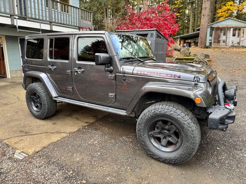 Used 2017 Jeep Wrangler Unlimited Rubicon image 5