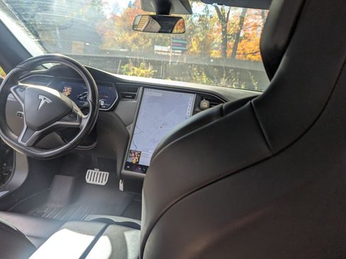 Used 2018 Tesla Model S 100D image 5