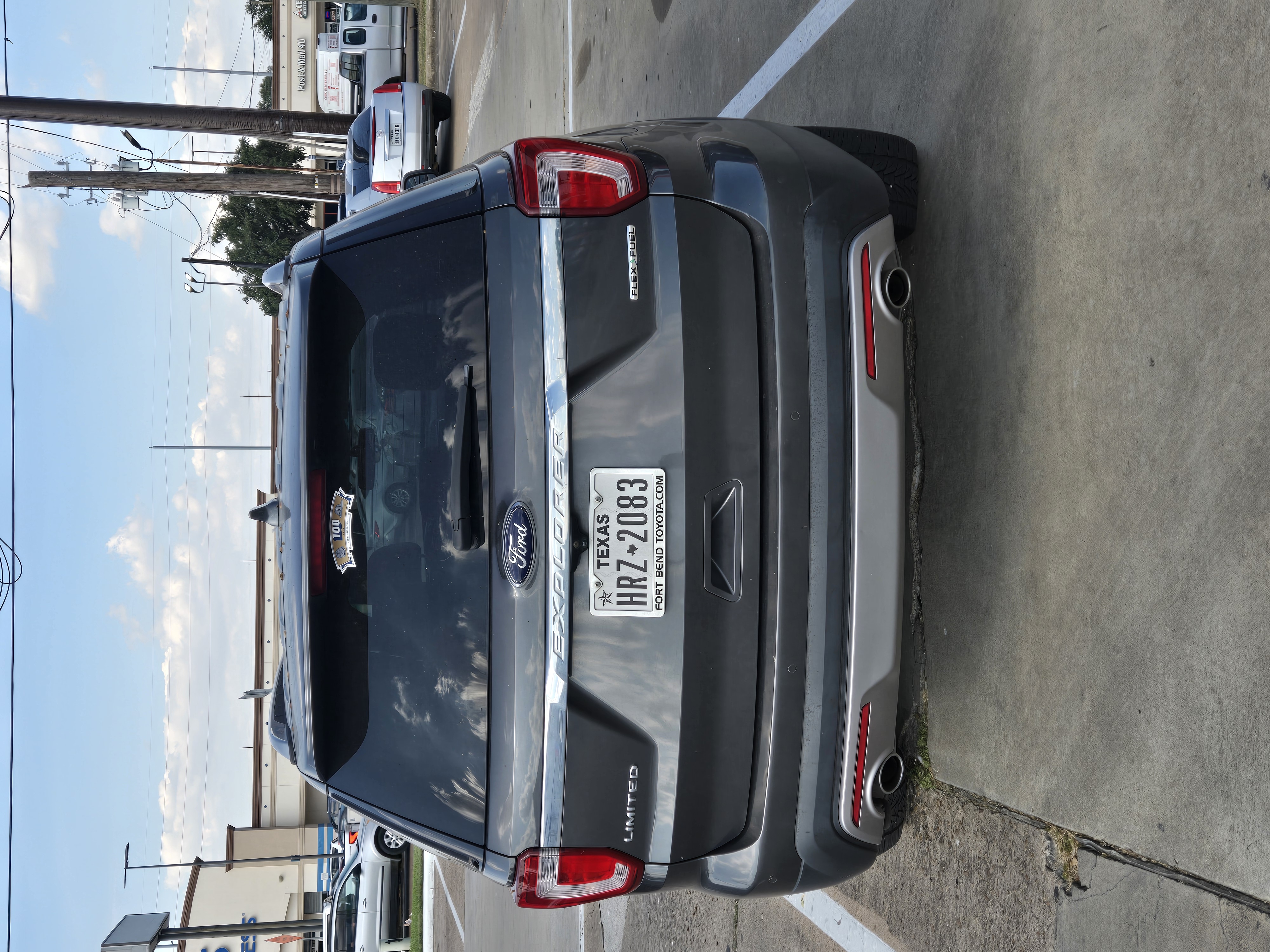 Used 2016 Ford Explorer Limited FWD image 4