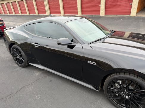 Used 2024 Ford Mustang GT Premium image 8