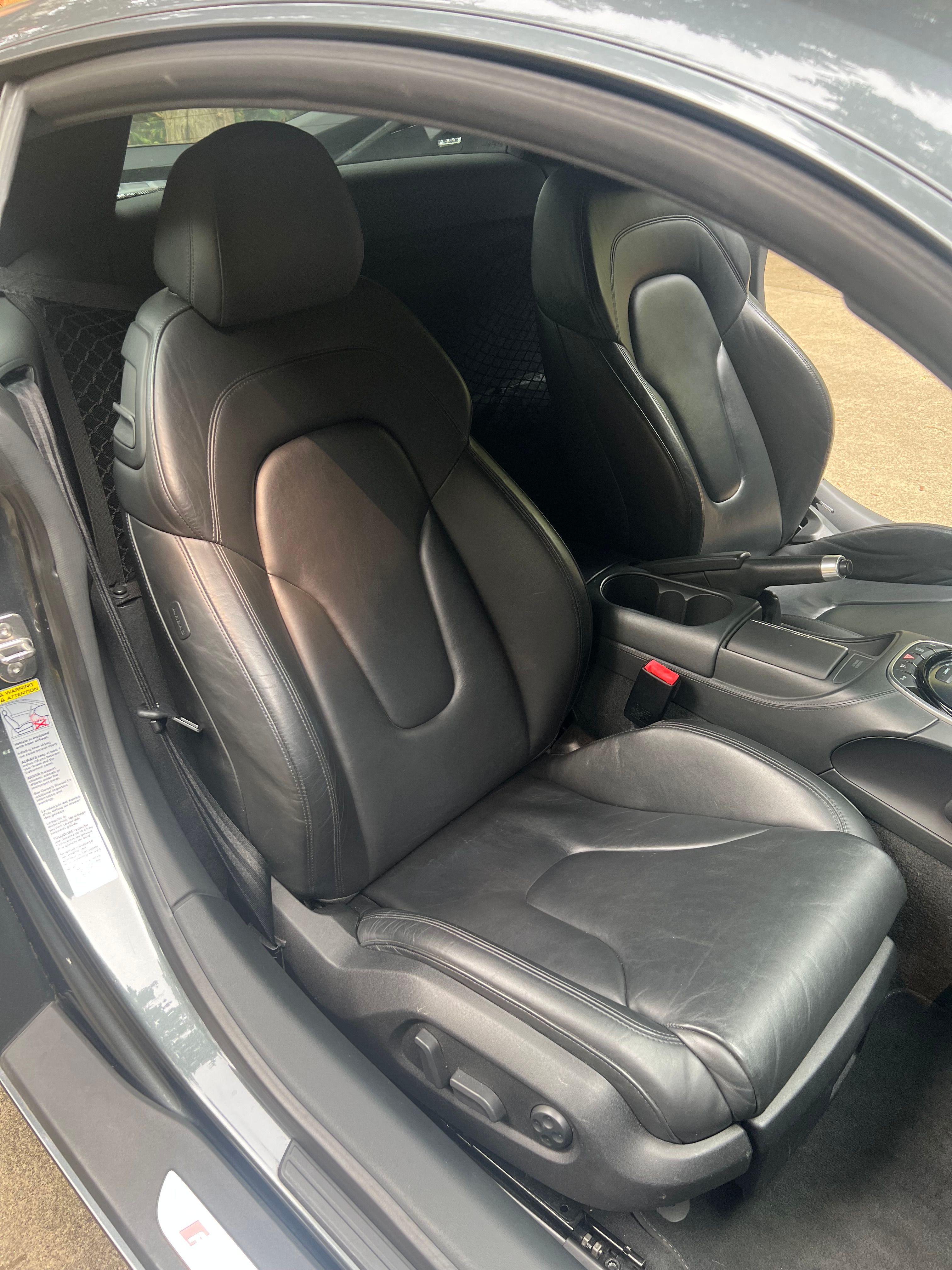 Used 2014 Audi R8 V8 w/ Enhanced Leather Package AWD/4WD image 23