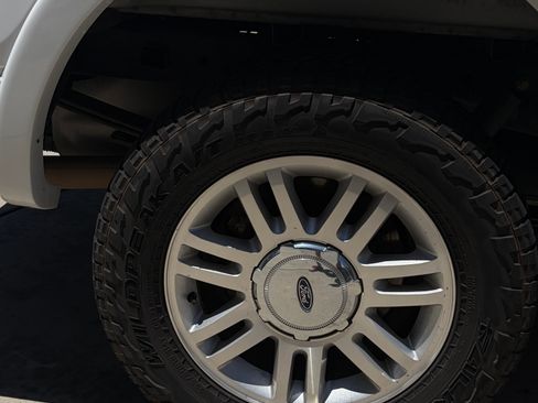 Used 2012 Ford F150 Lariat w/ Lariat Plus Pkg RWD image 23